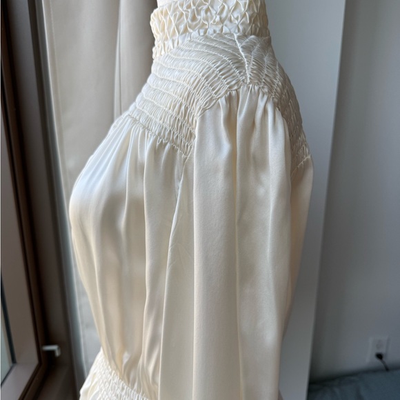 Frame Elegant Silk Cream Smocked Blouse - Picture 5 of 13